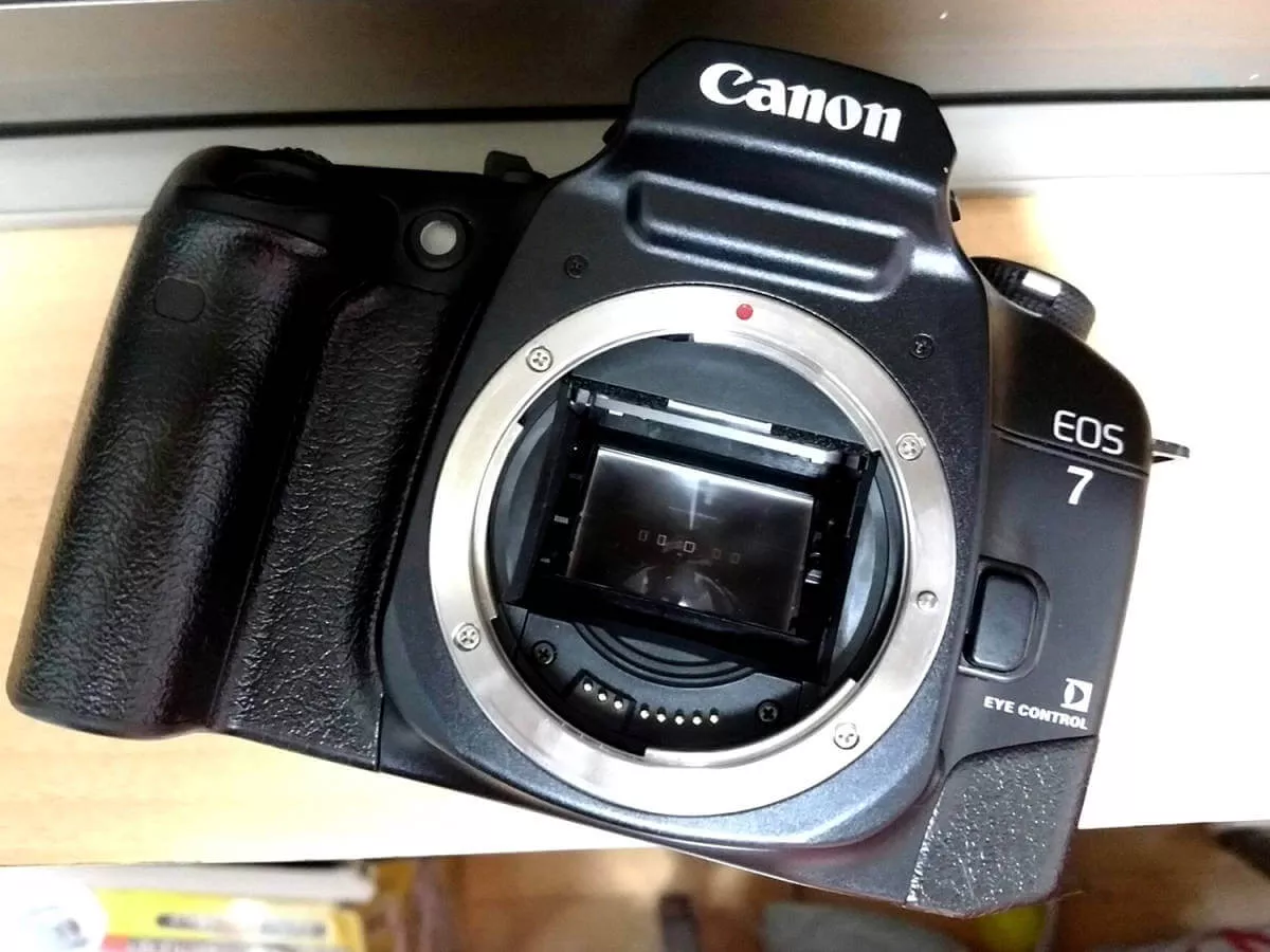 Canon EOS 7 フィルムカメラの一眼レフ – しばさんのカメラ・腕時計の 